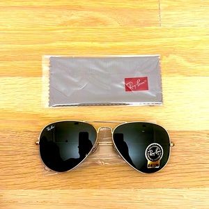 NEW IN BOX Ray-Ban Aviators